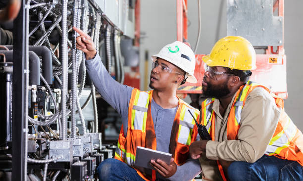 Best Commercial Electrician Services  in Lynbrook, NY